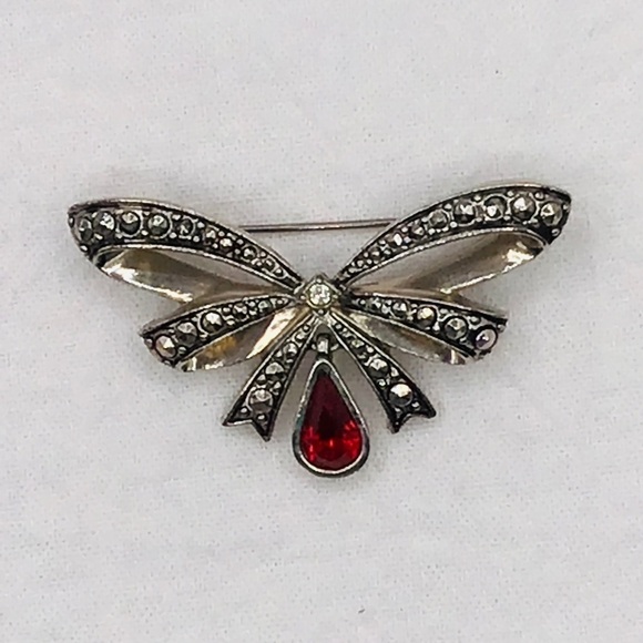 VINTAGE Avon Brooch Birthday Bow Faux Ruby Birthstone Silver Tone Rhin… - Picture 1 of 7